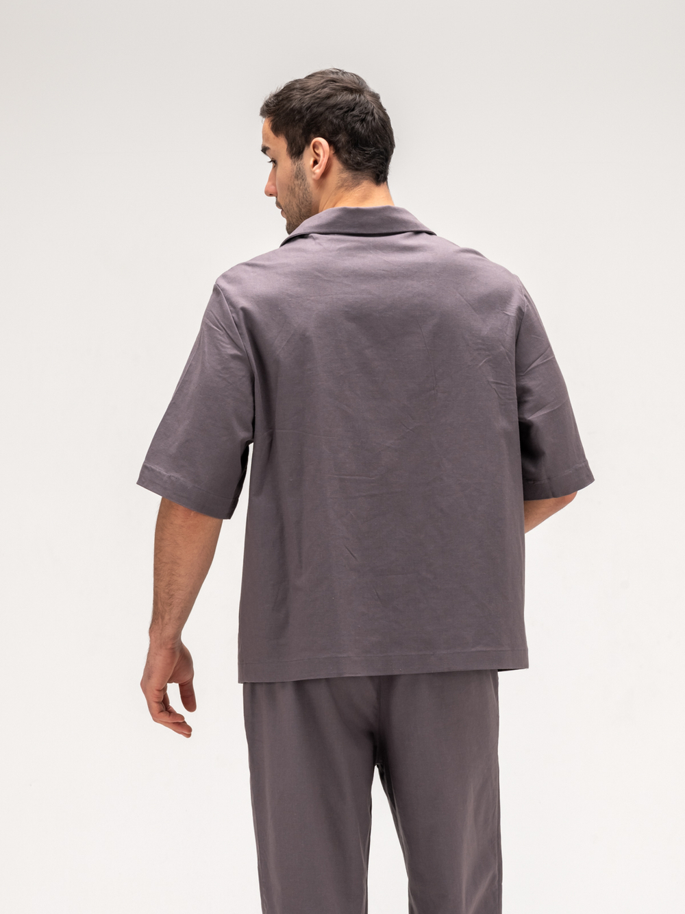 Костюм мужской льняной. Рубашка с брюками. Графит