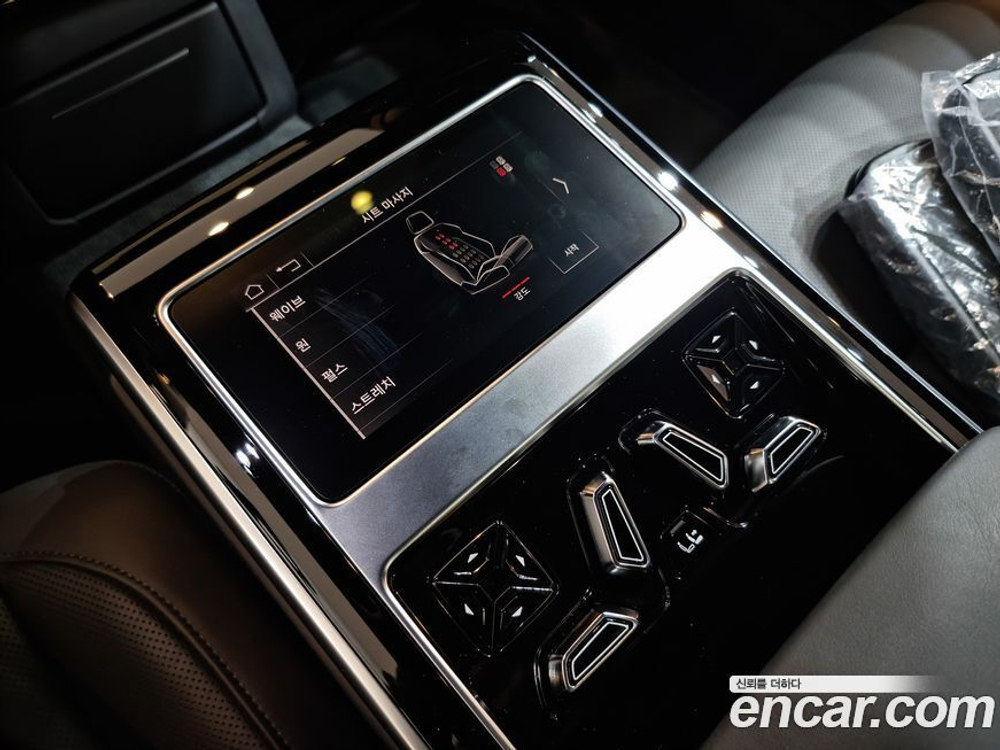 Audi A8 (D5) 55 TFSI Quattro Premium LWB (12.2022)