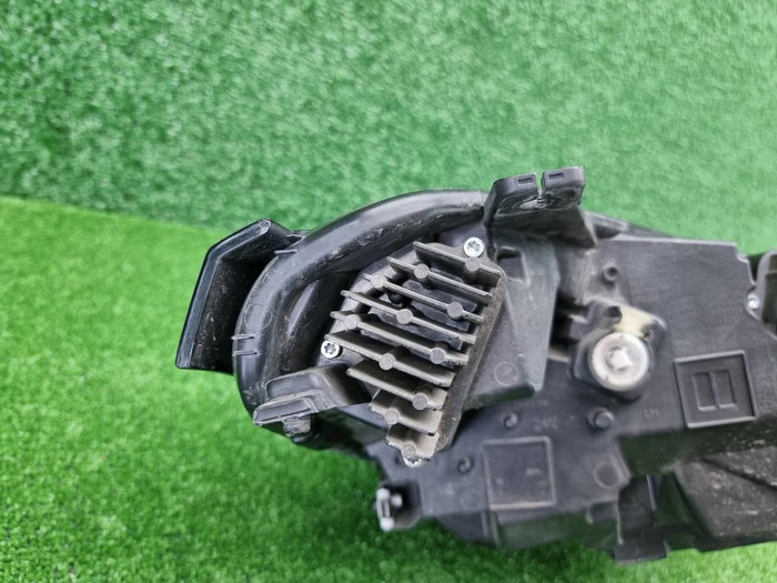 Фара левая Changan Lamore (2023-н.в.) LED