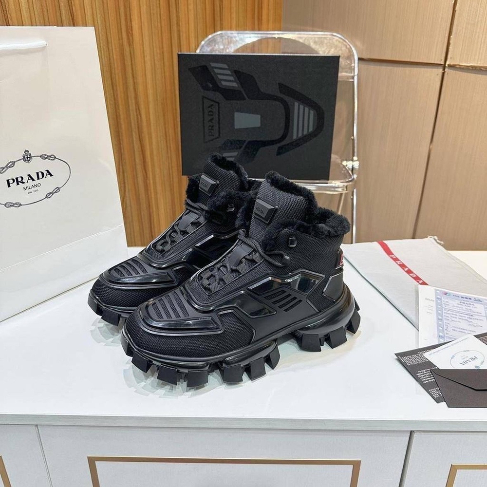 Кроссовки Prada