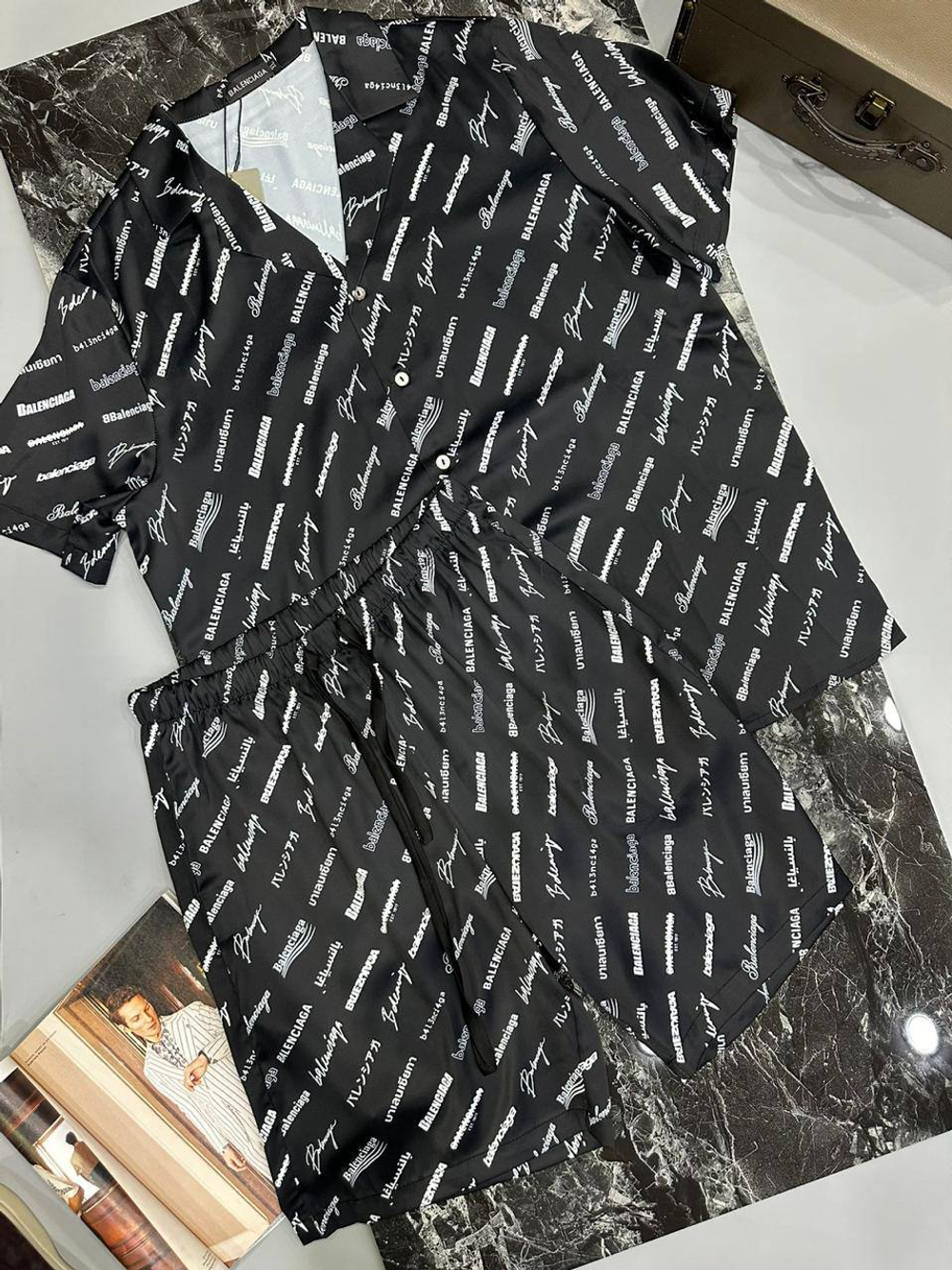 Костюм Balenciaga