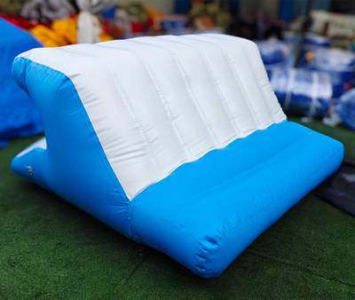 Элемент водного аквапарка для прыжков «Флип», 2*2*1 м