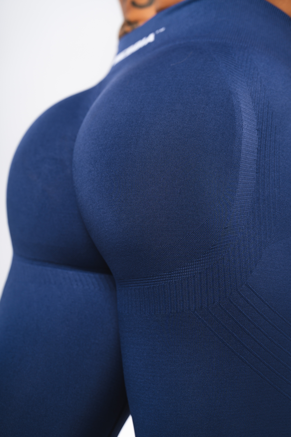 Лосины Nebbia Push-Up Leggings with Shaping Lines FLOW SEAMLESS 497 BLUE