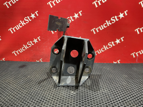 Кронштейн стойки стабилизатора заднего