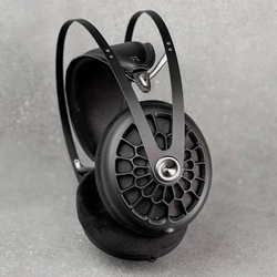 Охватывающие наушники Meze 105 Aer Black