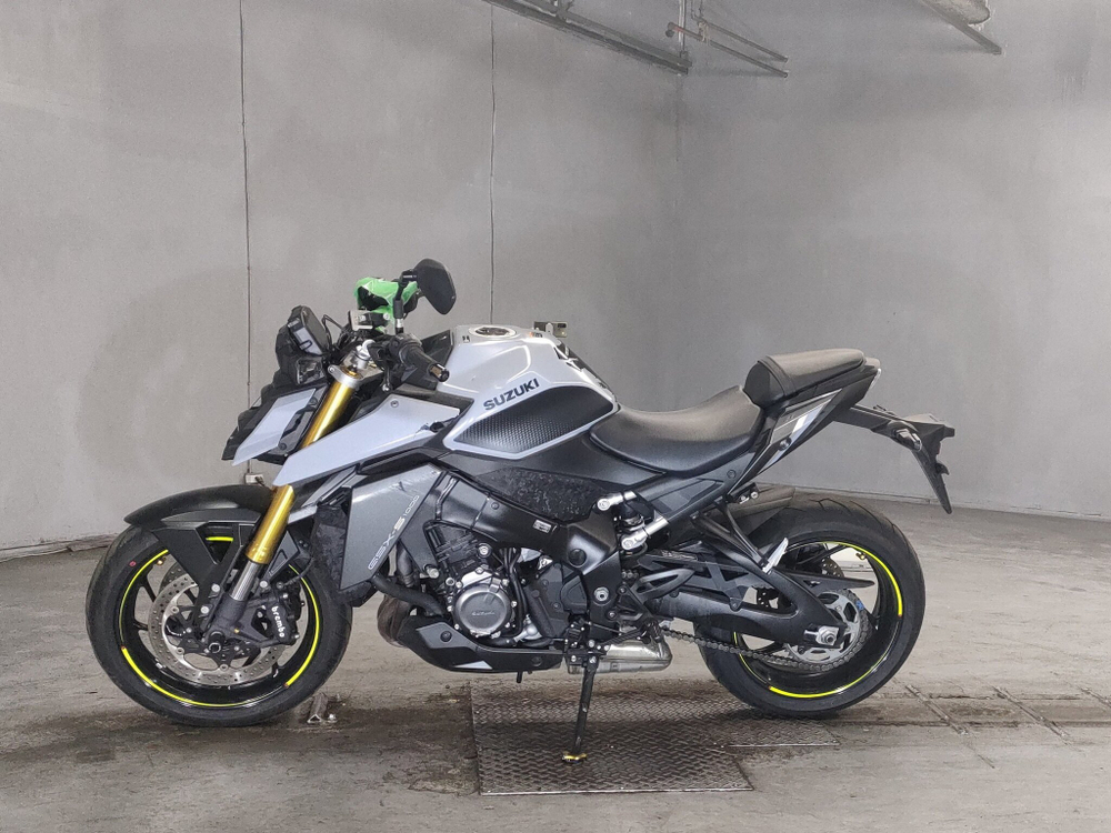Suzuki GSX-S1000 , 2022