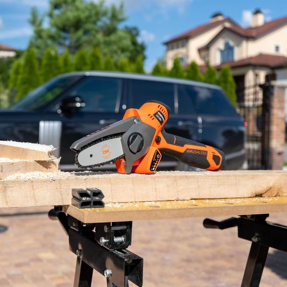 Аккумуляторная пила Daewoo DACS 416Li SET (c 2 АКБ и ЗУ, в сумке)