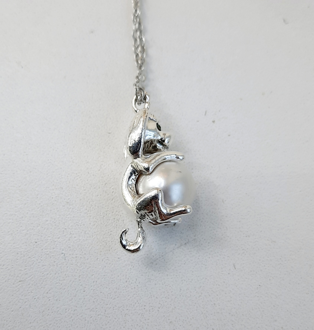 "Болонка" подвеска в из коллекции " Bow-wow"