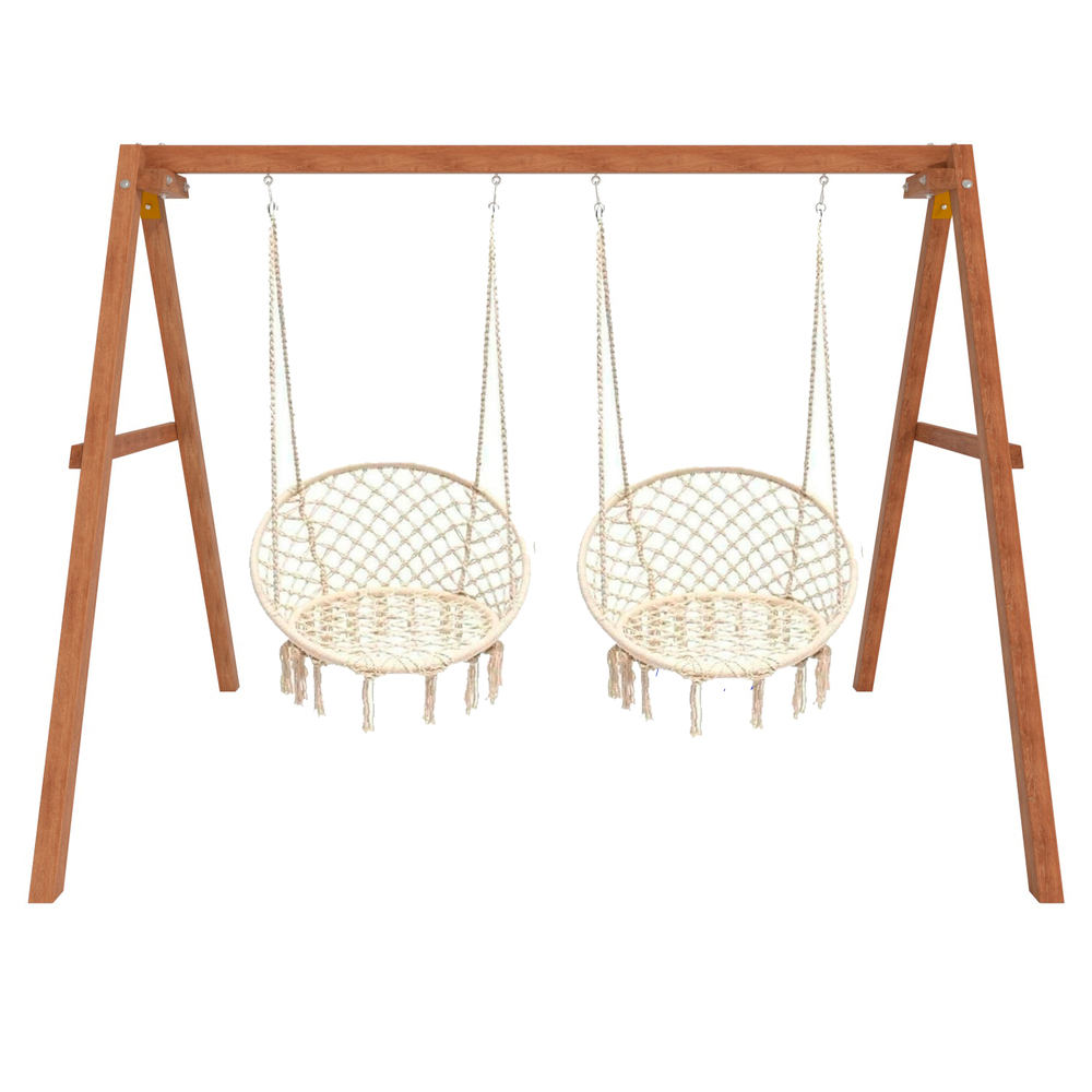 Деревянные качели с подвесными креслами в бежевом цвете