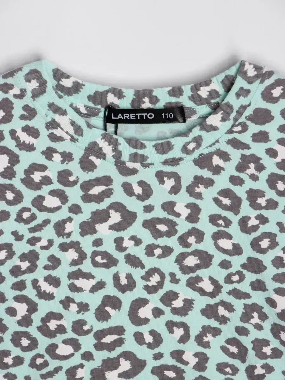 Леопардовая футболка для девочки на лето