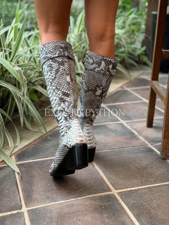 Сапоги из кожи питона в натуральном цвете SH-173