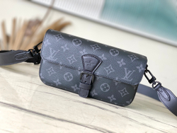 Louis Vuitton Montsouris Wearable Wallet