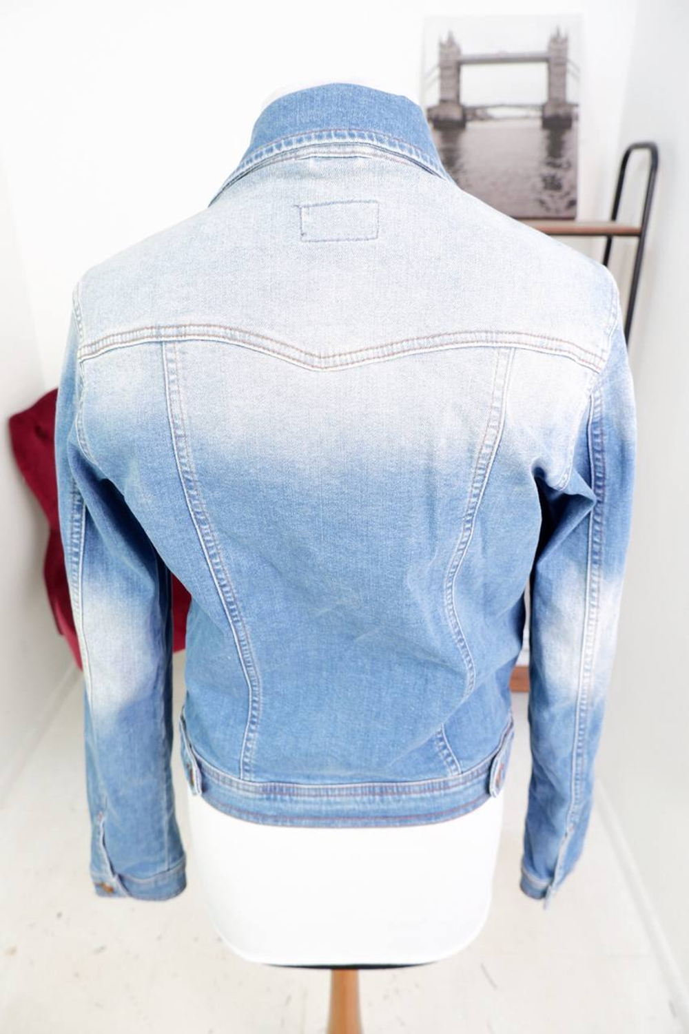 Куртка Whitney модная, визуально на 46 размер