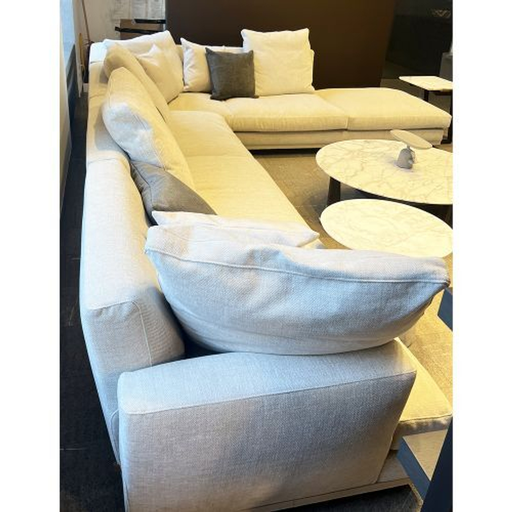 Диван Poltrona Frau COME TOGETHER 5634273/5634391