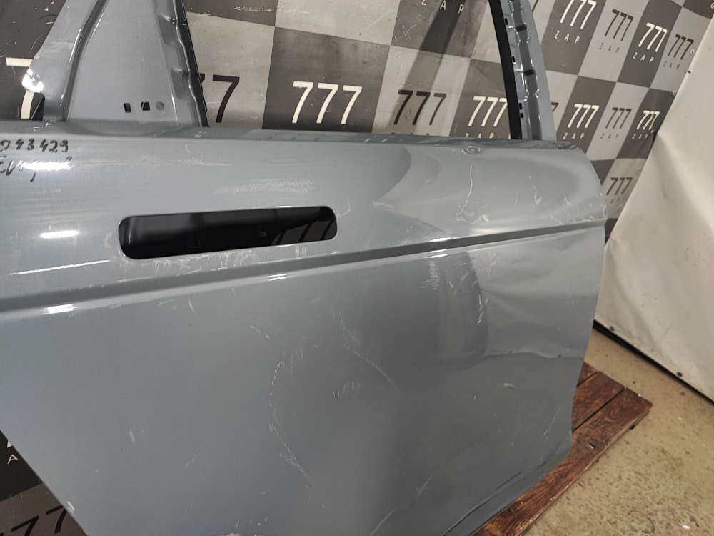 Дверь задняя правая Range Rover Evoque 2 18-нв Б/У Оригинал LR138383