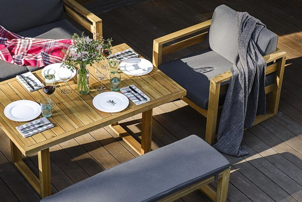 Обеденный стол из акации BOOKA