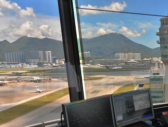 Что подарить авиадиспетчеру? Топ-5 идей и особый сюрприз