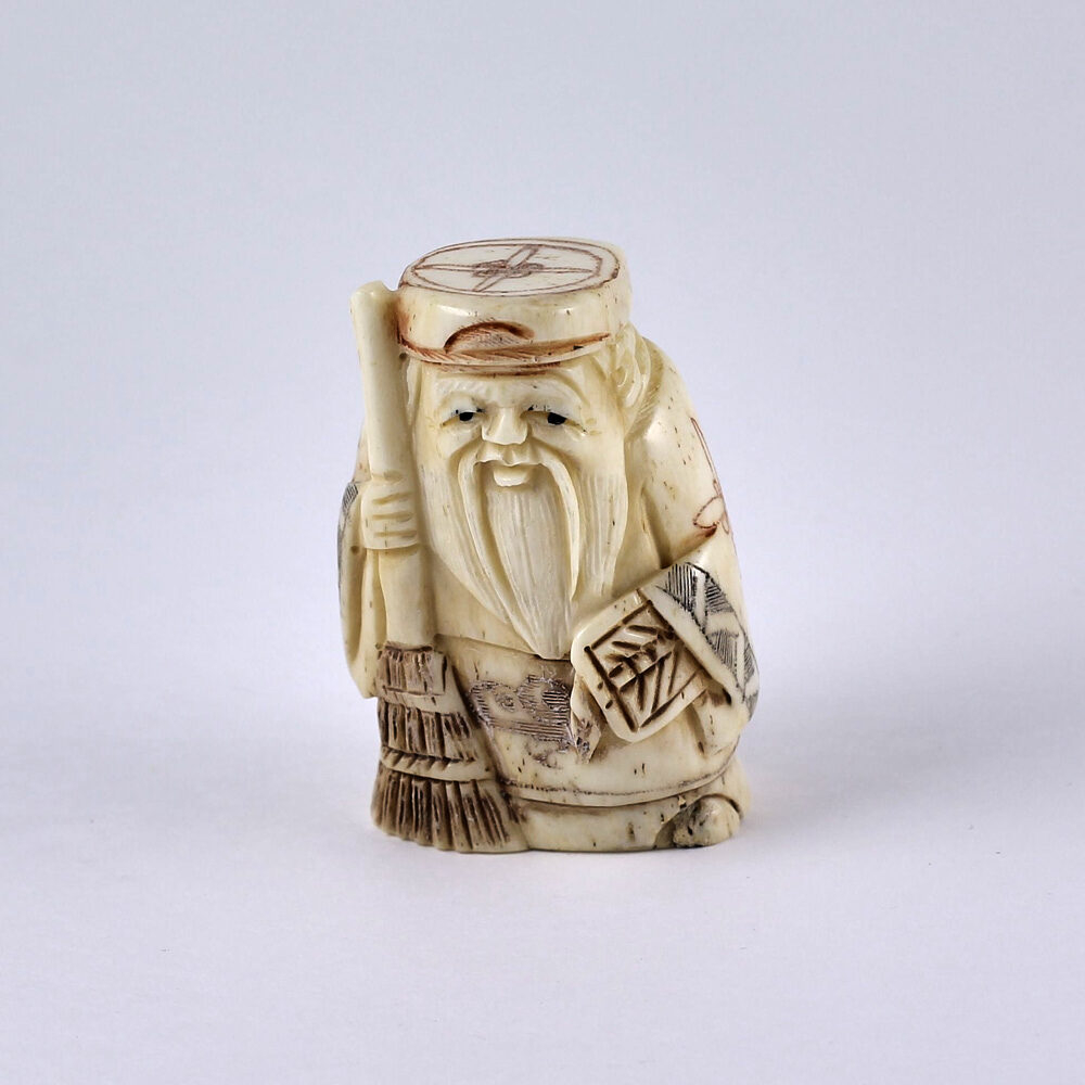 Нэцкэ Дзюродзин с метлой