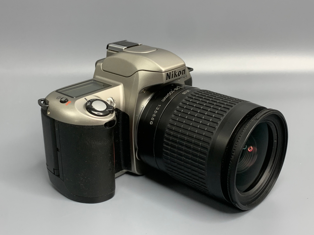 Nikon F75 kit 28-100mm 3.5-5.6G AF Nikkor