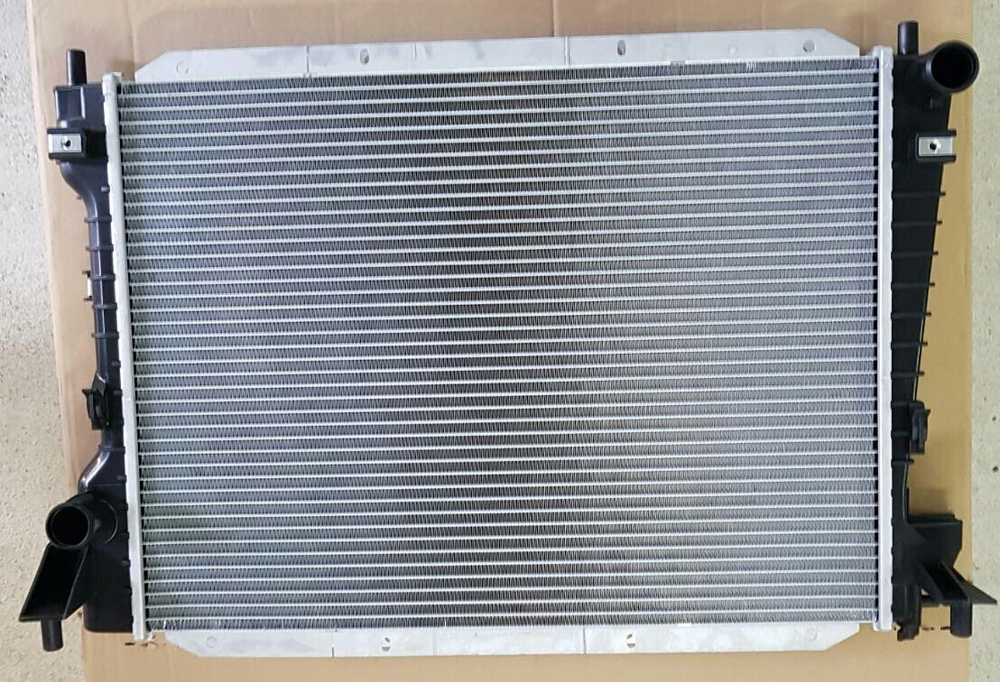 Радиатор охлаждения Jaguar S-Type