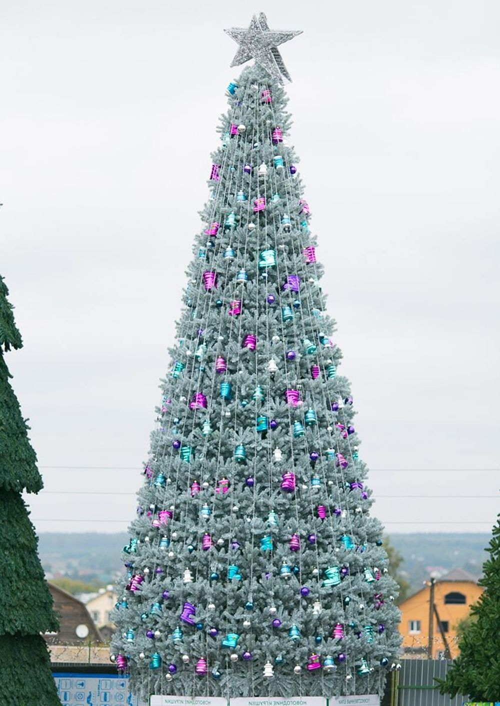 уличная елка каркасная "Уральская" узумрудная хвоя пвх