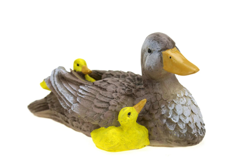 Утка с утятами (полистоун)
