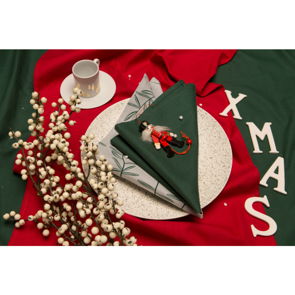 Дорожка на стол из хлопка красного цвета Russian North, 45х150 см