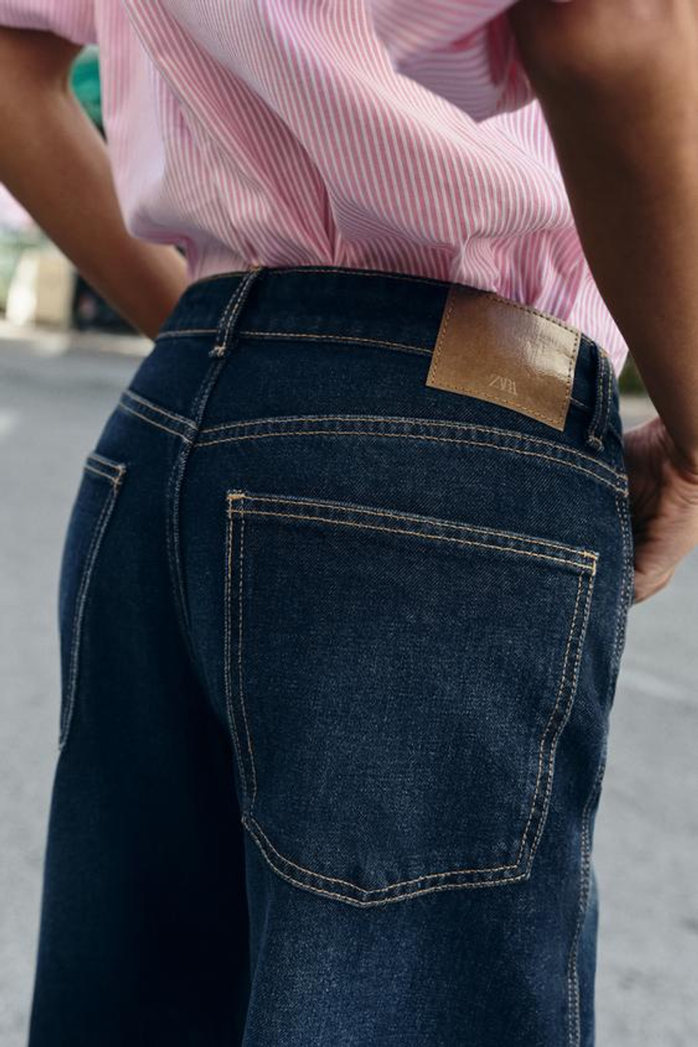 ZARA ДЖИНСЫ Z1975 BARREL СО СРЕДНЕЙ ПОСАДКОЙ И ОТВОРОТАМИ, СИНИЙ