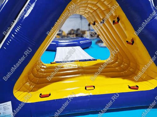 Надувной аквапарк на воде «Батут-черепаха и горка-акула», 9×5,5×3 м