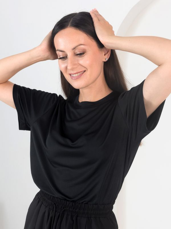 ФУТБОЛКА С U-ОБРАЗНЫМ ВЫРЕЗОМ. ЧЕРНАЯ. PROF