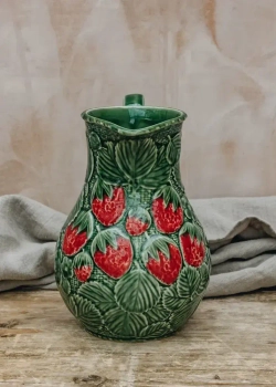 Кувшин Strawberries (2.2 л)