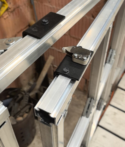 Комплект стальных петель для профиля WALLBOX (цена за комплект)