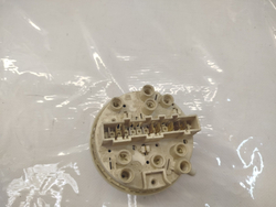 490 Прессостат для стиральной машины Electrolux 8 контактов (3/2/3) 146152225 б/у