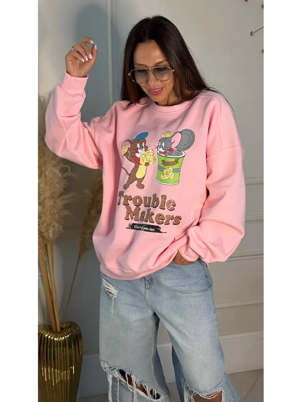 Свитшот женский с мультяшным принтом oversize