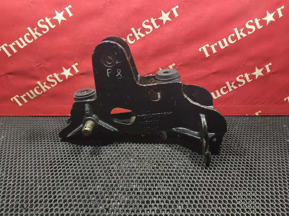 Кронштейн торсиона кабины правый 2023г.