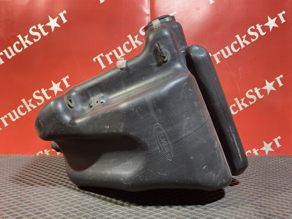 Бачок омывателя лобового стекла 2019г.