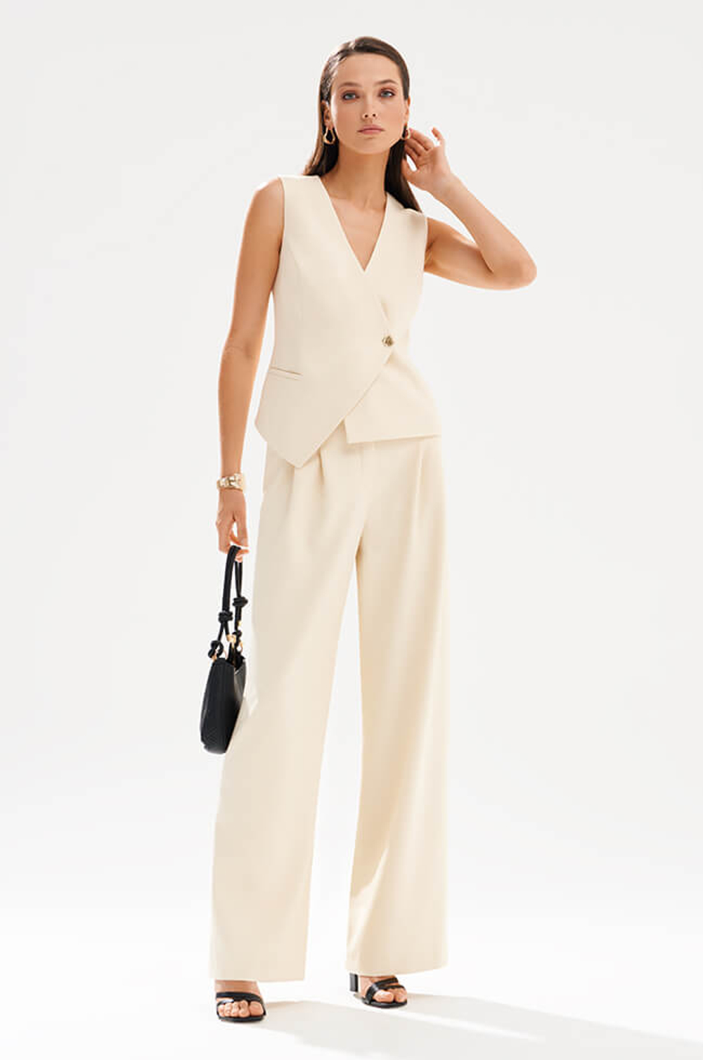 1984 Жилет женский (сливочный)