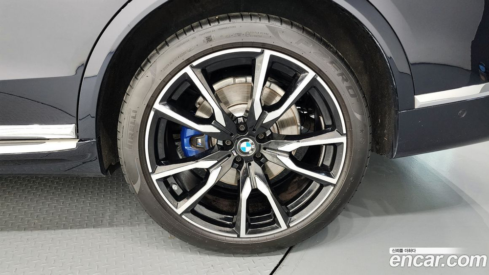 BMW X7 (G07) xDrive 40i M Sports 6-и местный (06.2022)