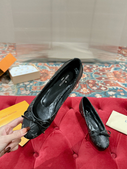 Louis Vuitton Flats (6 colors)