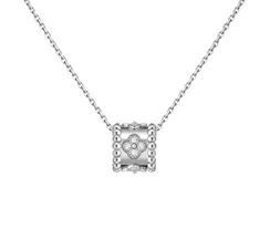 Подвеска VAN CLEEF & ARPELS Perlee Clover