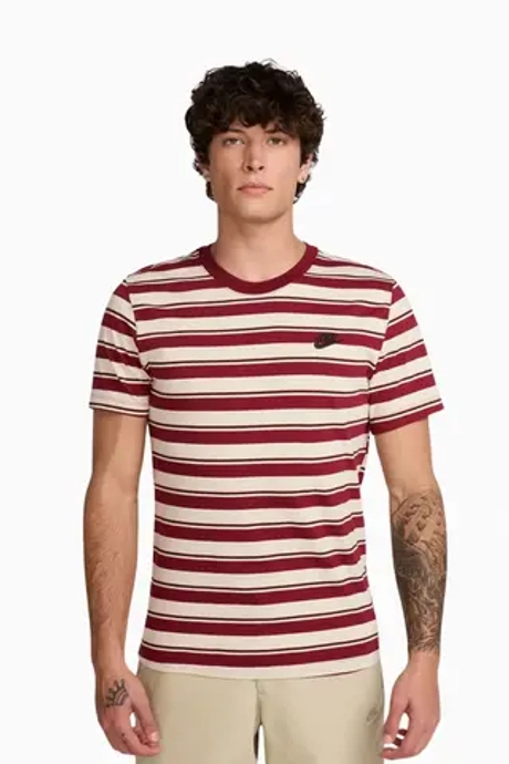 Футболка Nike Sportswear Club