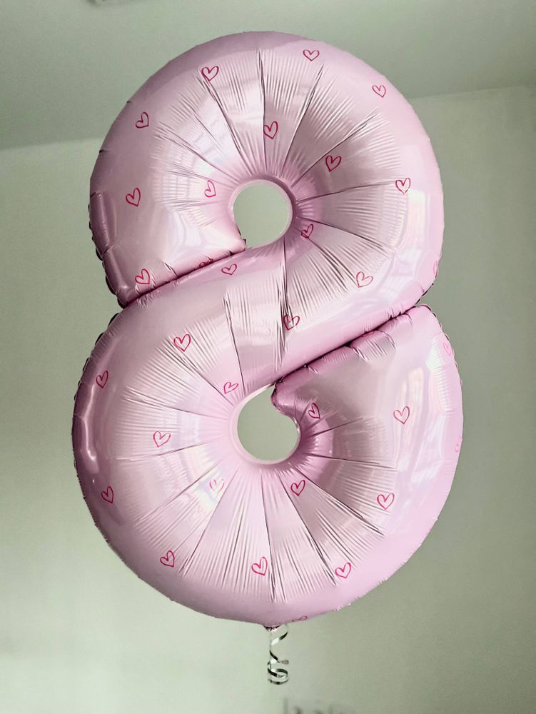 Цифра фольга ВОСЕМЬ 8 40/102см нежно-розовая декор сердца №4144