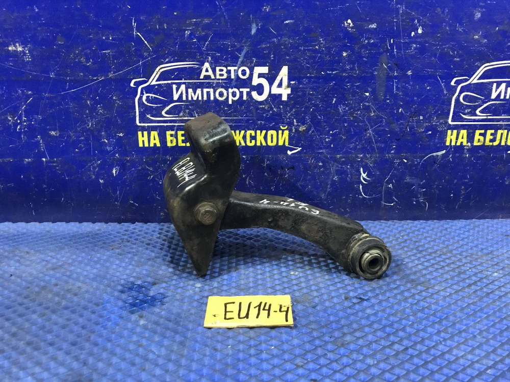 Рычаг передний левый NISSAN BLUEBIRD 1997