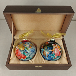 Набор новогодних шаров с ручной росписью "По-щучьему веленью" и "Морозко" в футляре