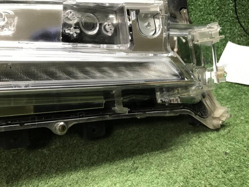 Фара правая Land Cruiser 200 (2015-2021) LED