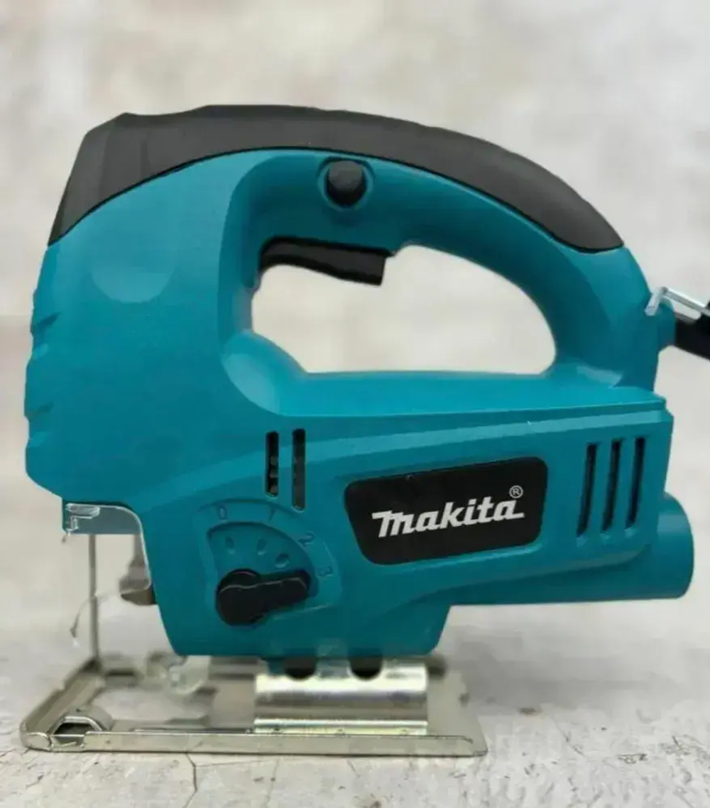 Лобзик сетевой Makita 900Вт