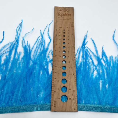 Перья страуса на ленте