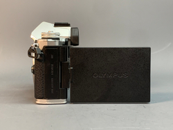 Olympus OM-D E-M5 Mark II 64.700 кадров, сломан батарейный отсек