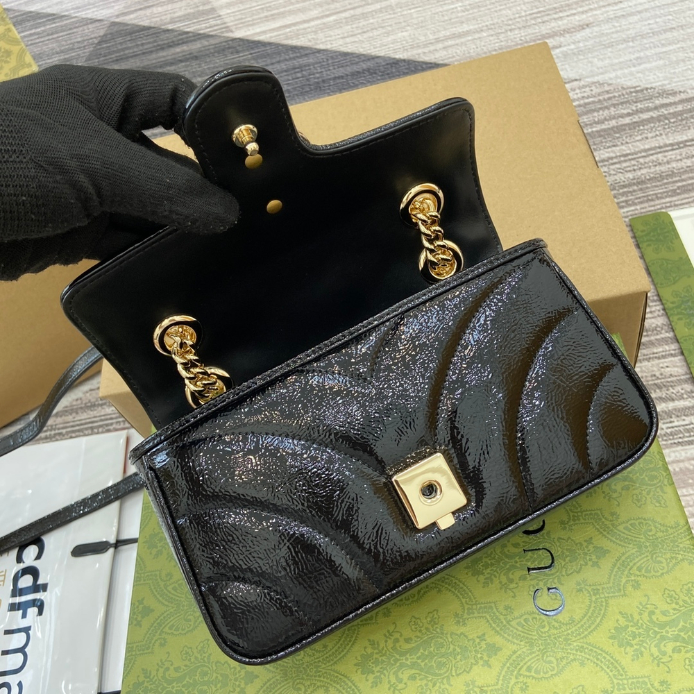 Gucci Marmont 22 cm