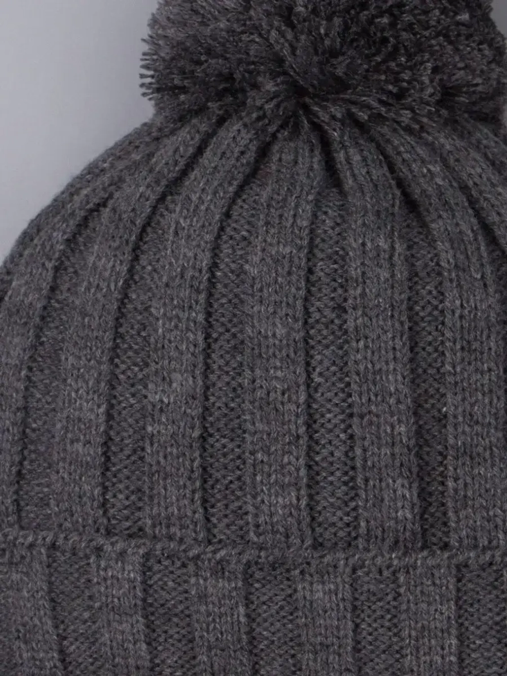 Шапка детская вязаная осенняя с помпоном